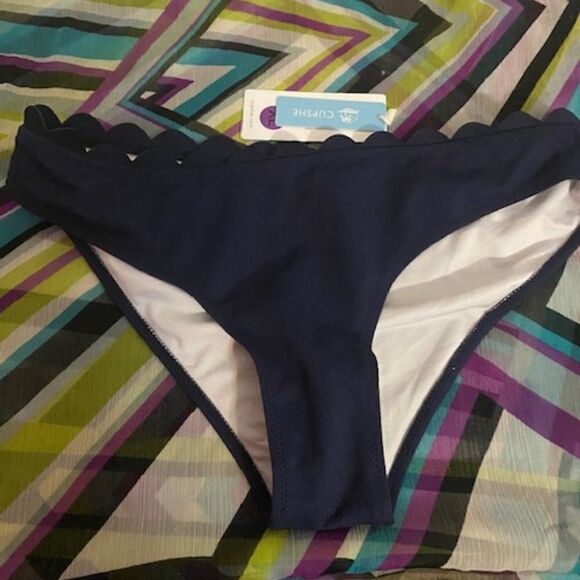 Cupshe Blue bottom swim wear, size XL - Picture 1 of 2